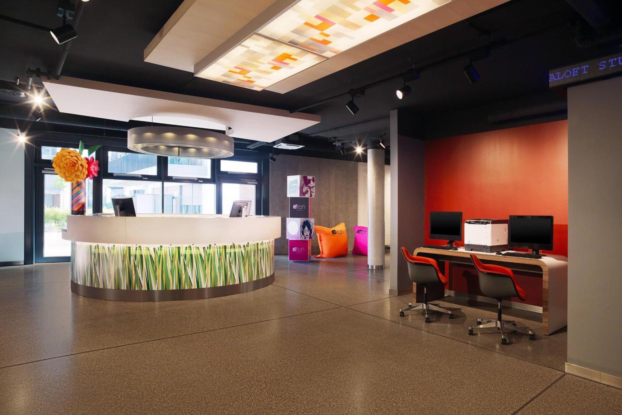 Aloft Отель